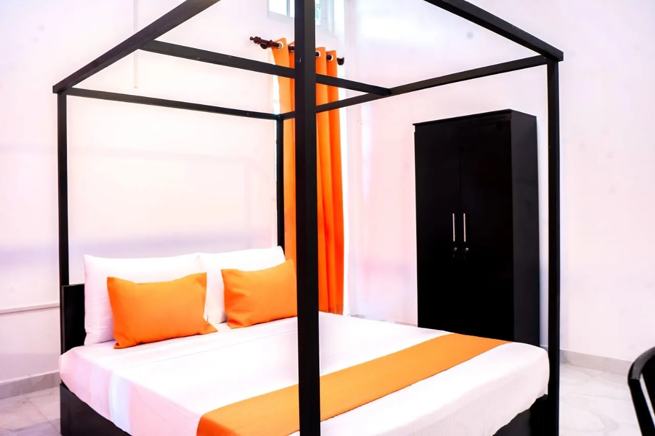 Canopy-style accommodation room in Udawalawe